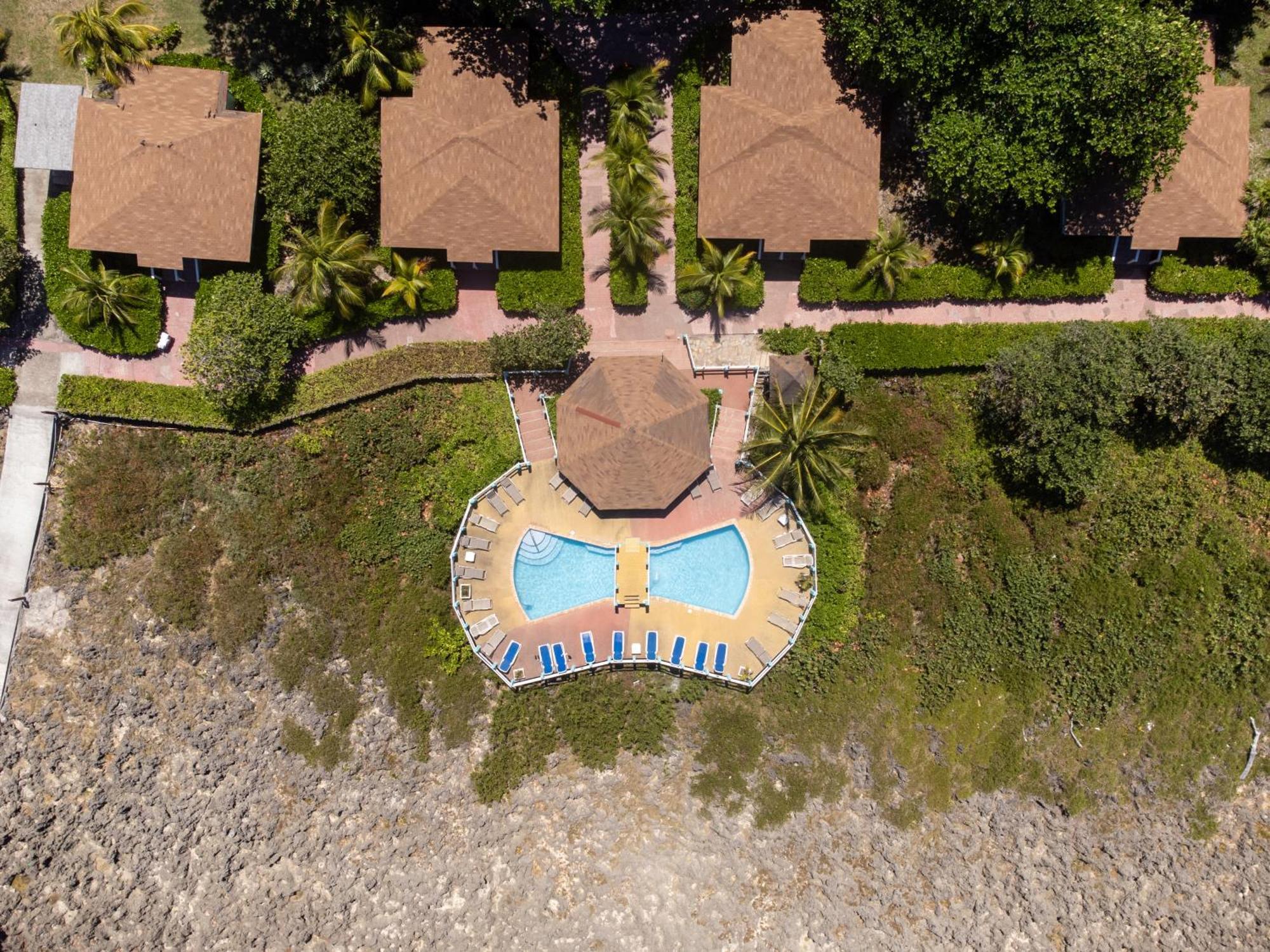 Seagrape Plantation Resort & Dive Center West End Exterior photo