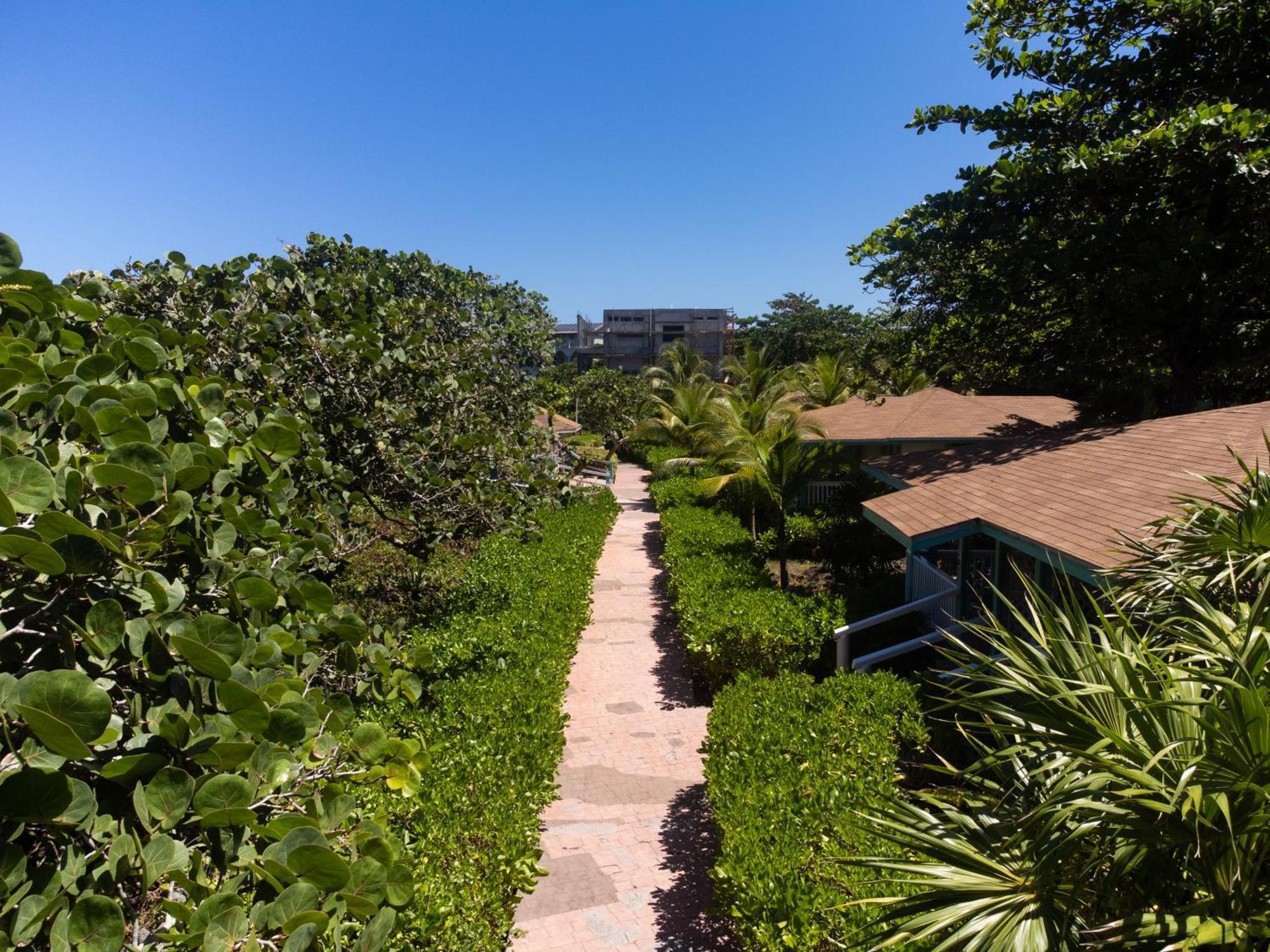 Seagrape Plantation Resort & Dive Center West End Exterior photo