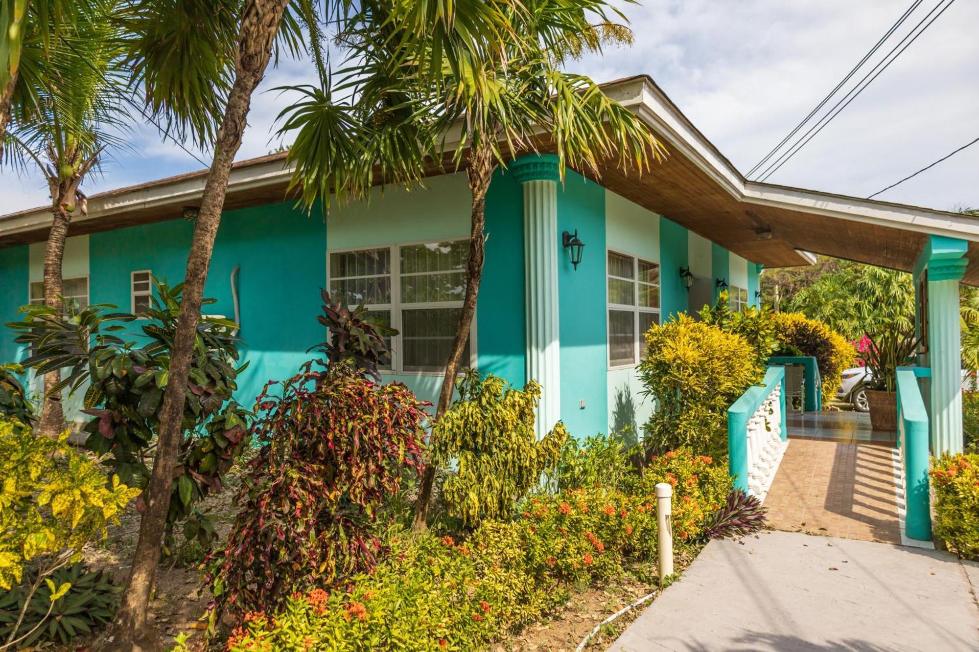 Seagrape Plantation Resort & Dive Center West End Exterior photo